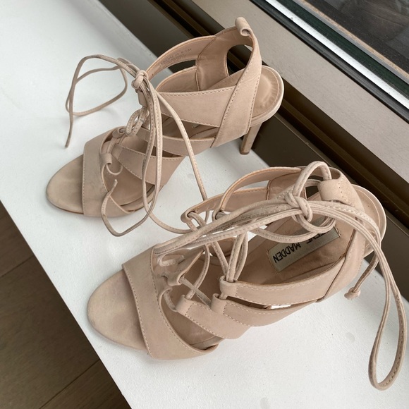 Tan lace up steve madden heels u can tie these in a bow/ wrap them around ur leg - Picture 2 of 6